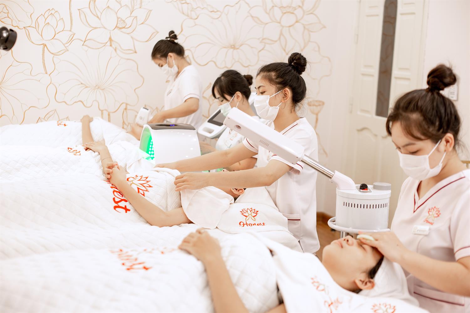 Đội ngũ chuyên gia